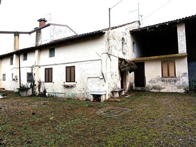 Media numero 7 di RUSTICO CON GIARDINO ESCLUSIVO A SAN VITO AL TORRE