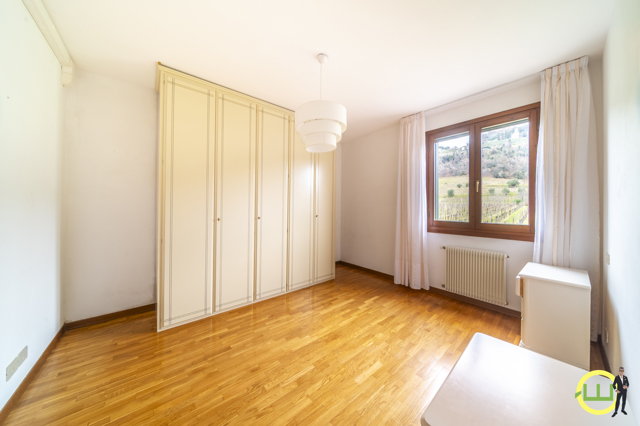 Media numero 17 di APPARTAMENTO TERRAZZATO CON 2 CAMERE DA LETTO E 2 SERVIZI IN CENTRO A CORMONS