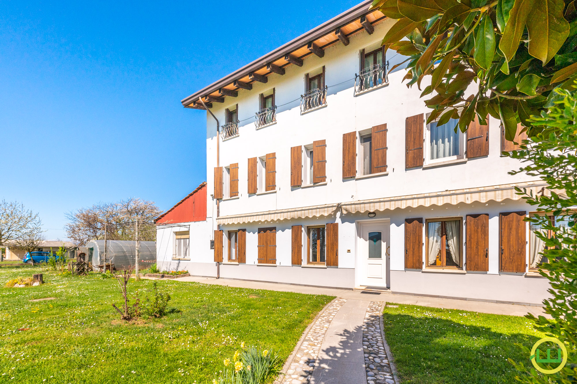 Media numero 44 di CURATA E LUMINOSA VILLA QUADRICAMERE E TRISERVIZI A CODROIPO