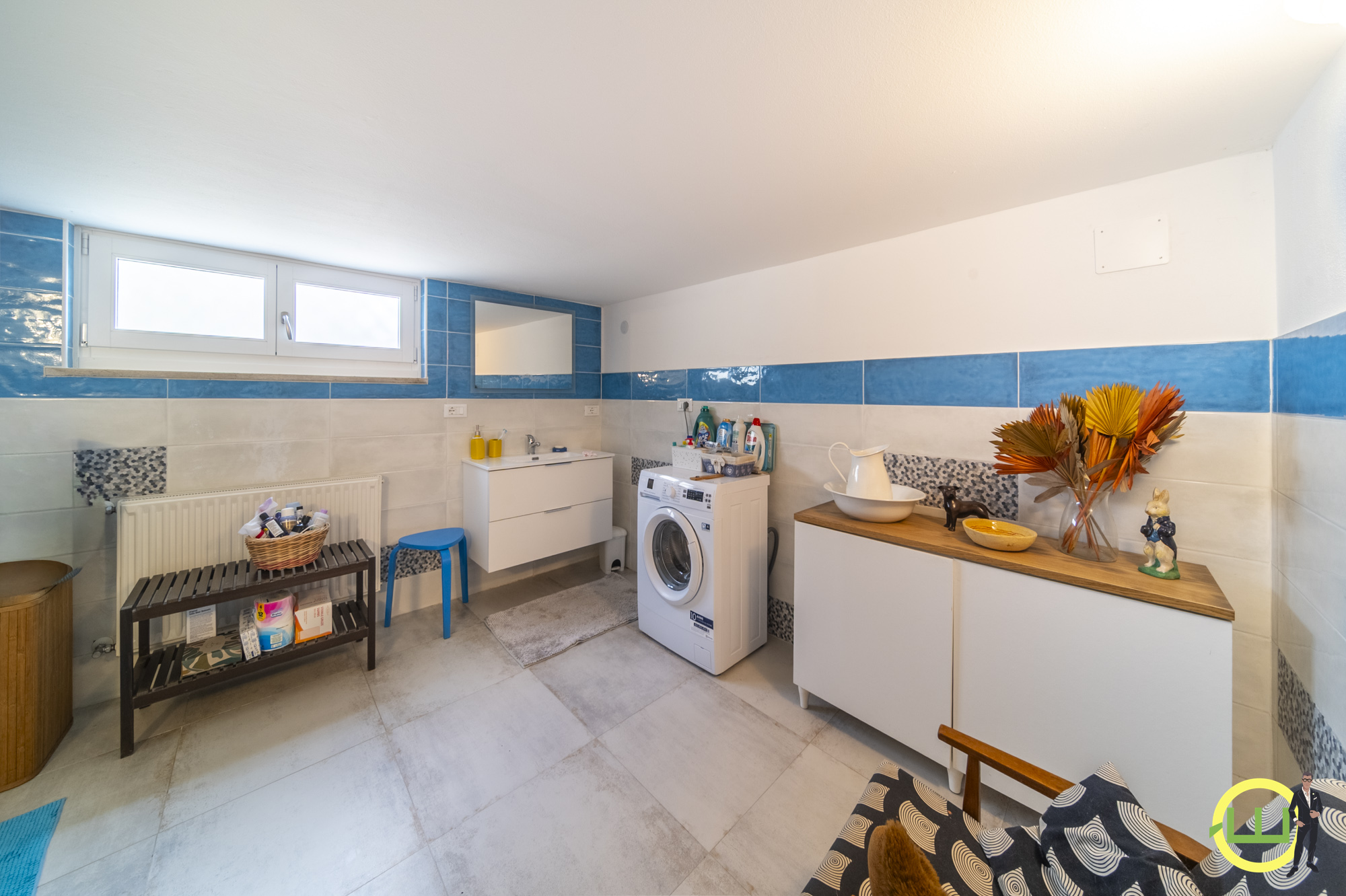 Media numero 6 di VILLA INDIPENDENTE CON AMPIO GIARDINO PIANTUMATO - CLASSE B