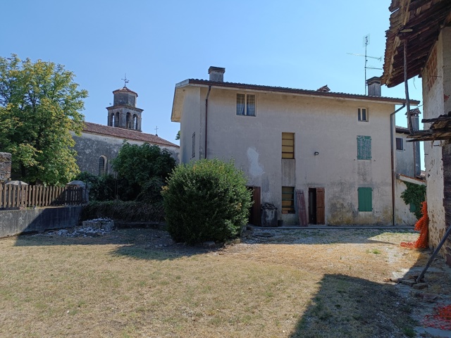 Media numero 5 di RUSTICO CON SPETTACOLARE GIARDINO NELLA FIABESCA GIASSICO DI CORMONS