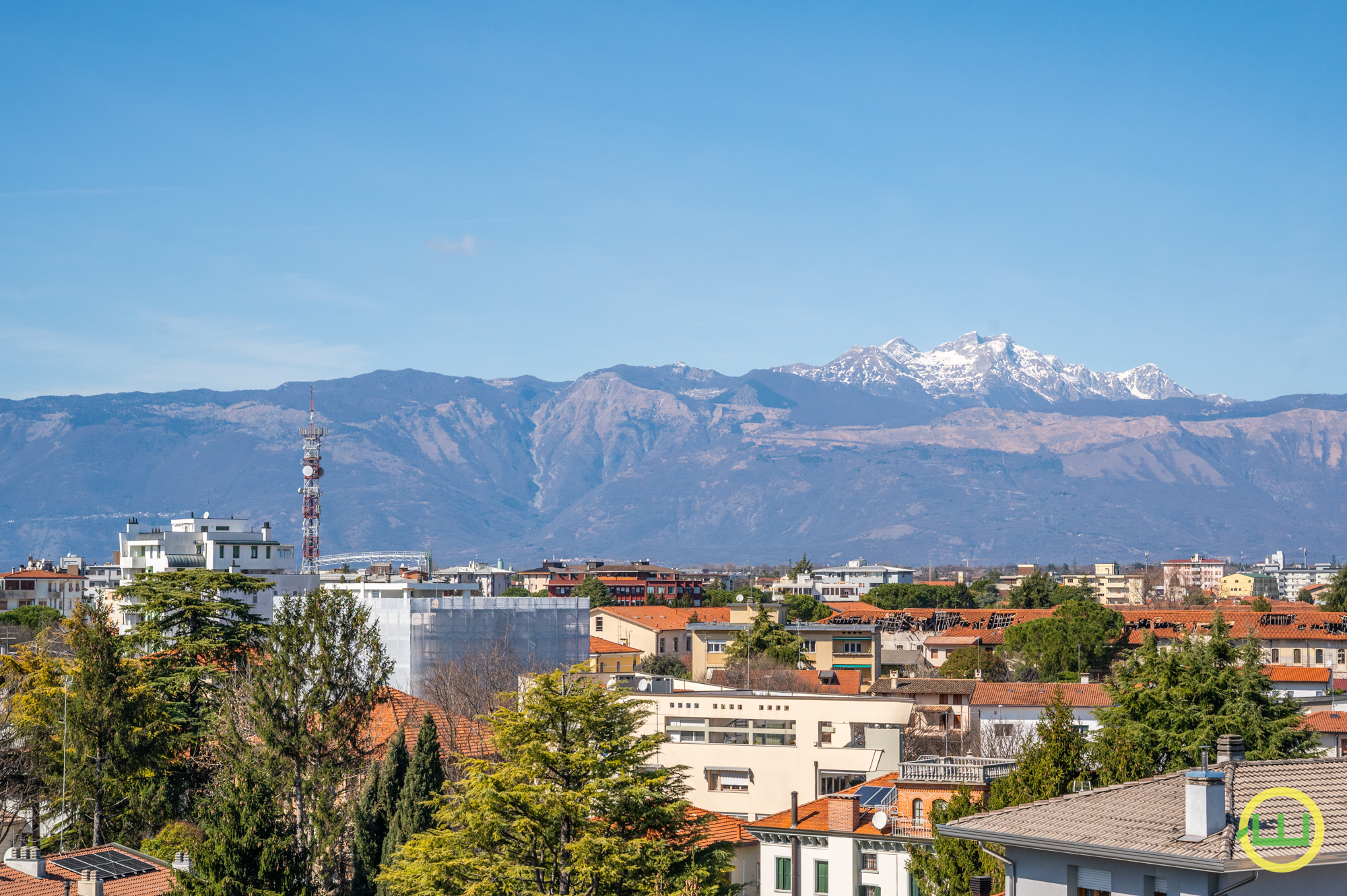 Media numero 23 di GRAZIOSO APPARTAMENTO BICAMERE CON VISTA MOZZAFIATO A PORDENONE