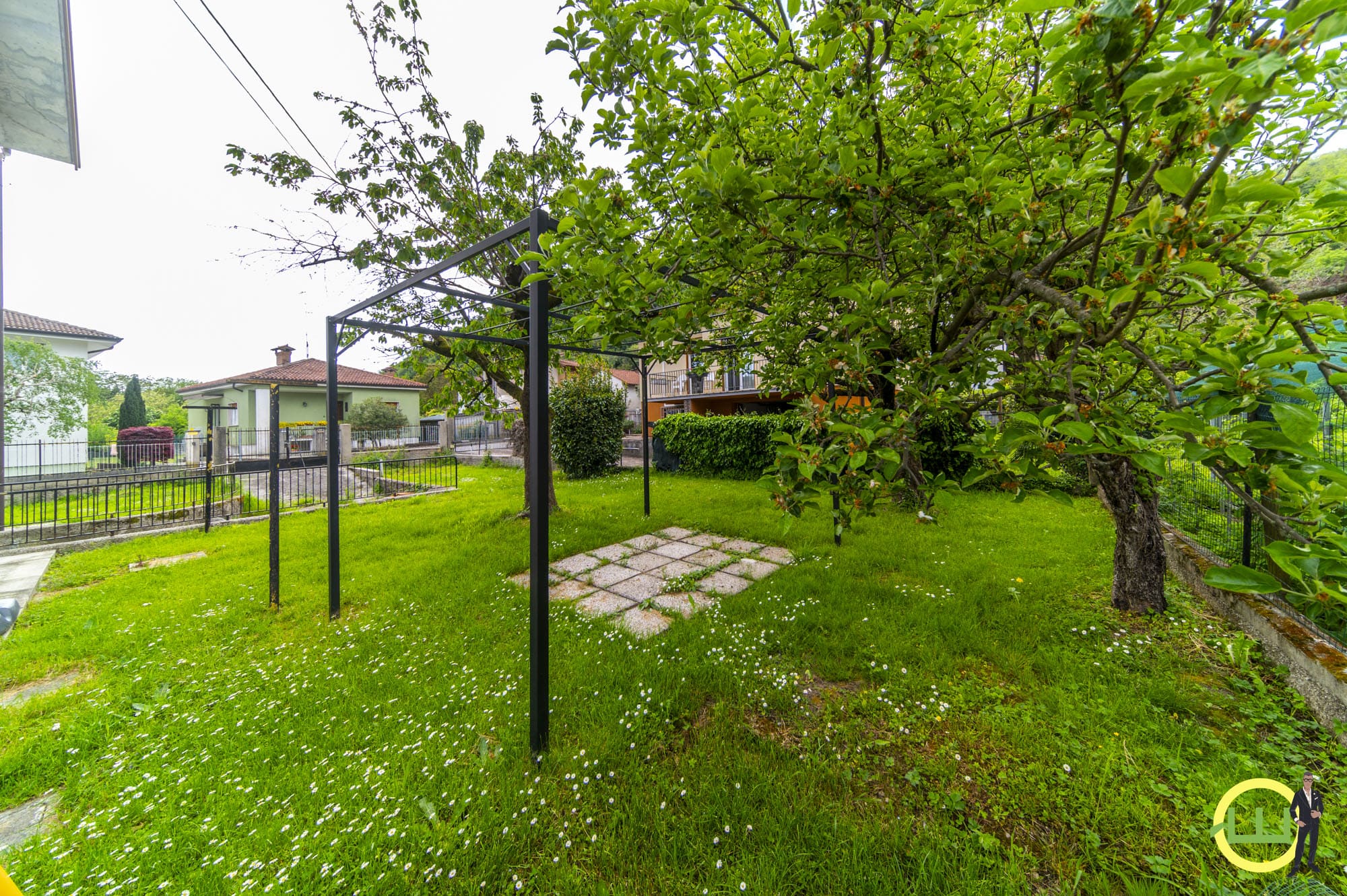 Media numero 24 di LUMINOSO APPARTAMENTO BICAMERE SENZA SPESE CONDOMINIALI IN CLASSE B A GORIZIA