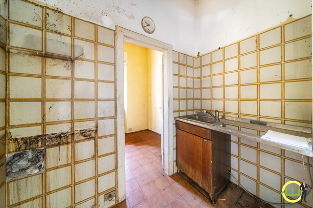 Media numero 38 di VILLA D'EPOCA CON 2 GENEROSI APPARTAMENTI E PARCO IN CENTRO A GORIZIA