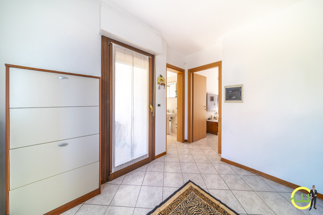 Media numero 7 di CASSACCO VILLA A SCHIERA DI TESTA ARREDATA!