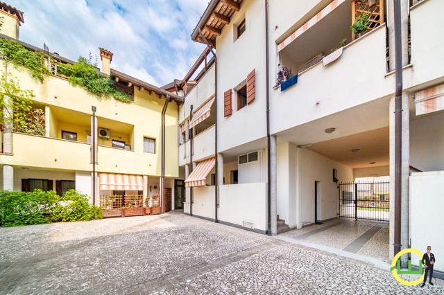 Media numero 19 di PERFETTO APPARTAMENTO BICAMERE TERRAZZATO IN CENTRO A CORMONS