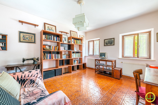 Media numero 8 di CASA FRIULANA NEL VERDE A CASSACCO!