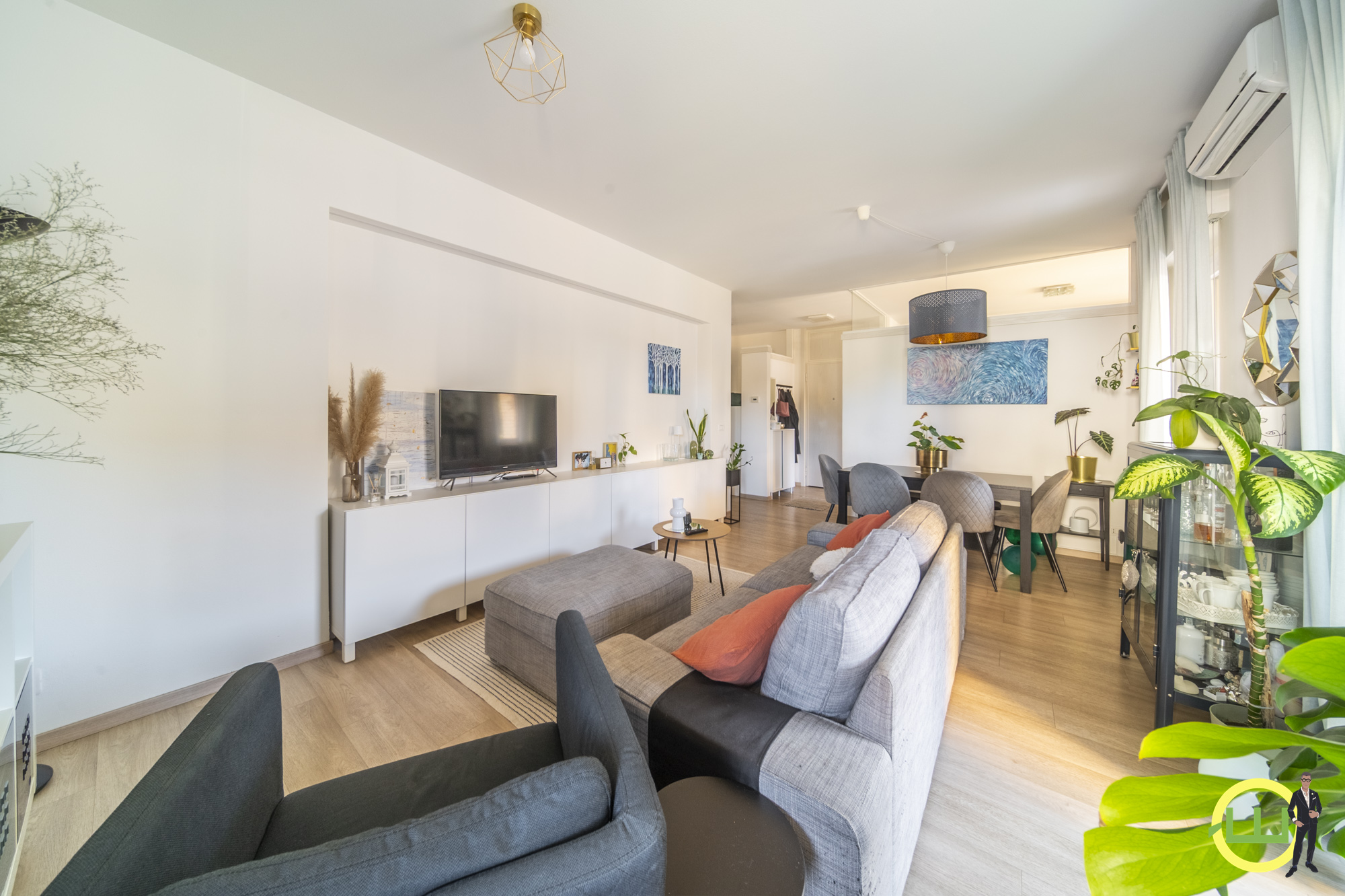 Immagine di LUMINOSO E CENTRALISSIMO APPARTAMENTO A CODROIPO