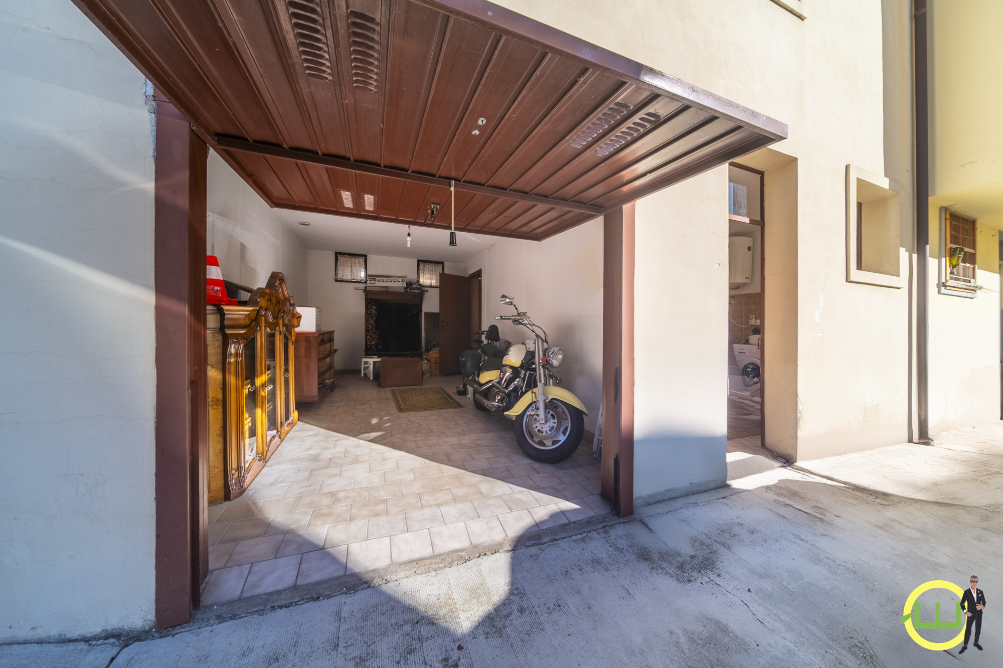 Media numero 17 di CASA IN LINEA COMPLETAMENTE ARREDATA AD AVASINIS