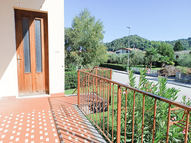 Media numero 3 di VILLETTA SINGOLA DA RESTAURARE IN ZONA RESIDENZIALE A CORNO DI ROSAZZO