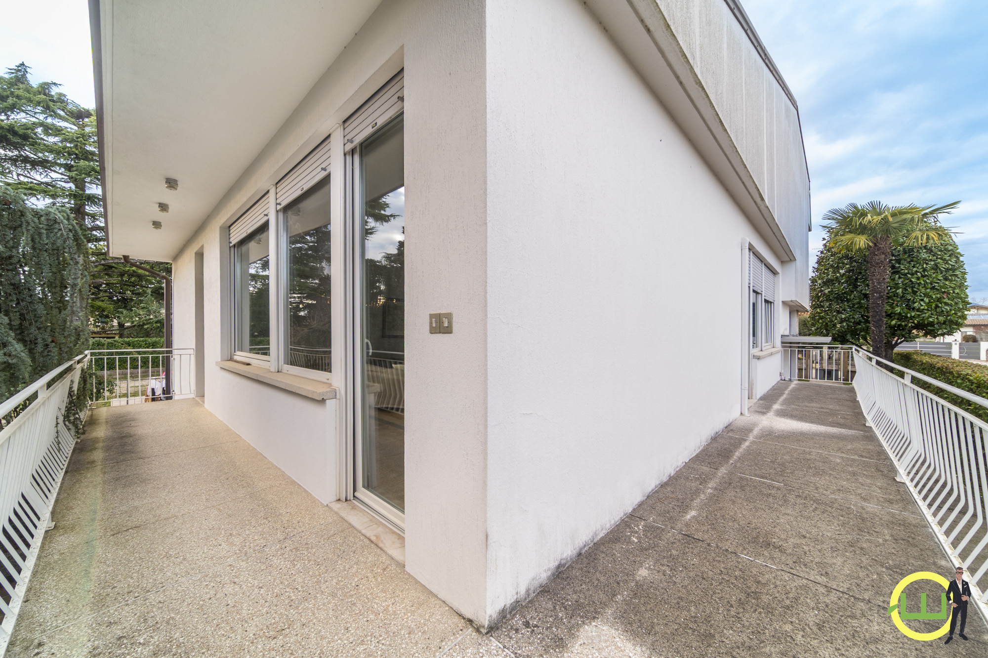 Media numero 18 di VILLA DALLA MODERNA ARCHITETTURA (CARPACCO)