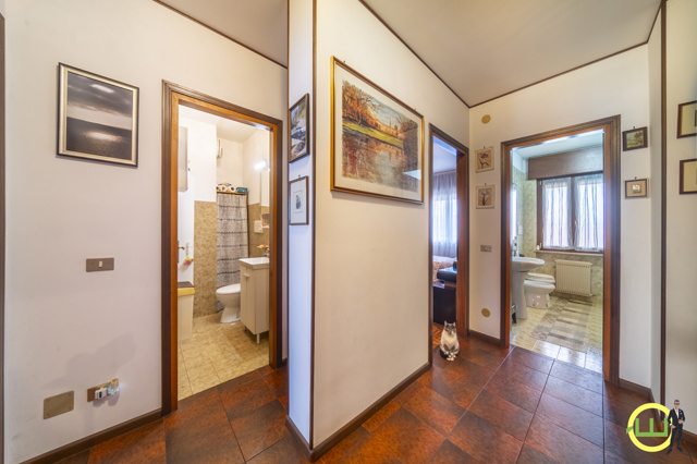 Media numero 11 di QUADRILOCALE DI COMODA METRATURA A POVOLETTO!