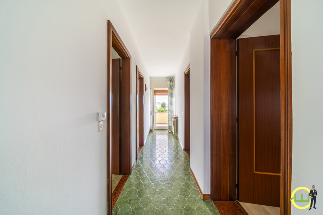 Media numero 9 di GEMONA CASA DI TESTA CON AMPIO GIARDINO!