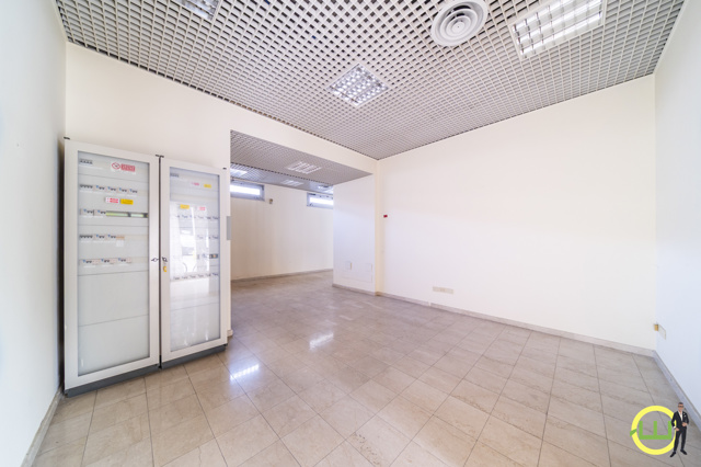 Media numero 18 di NEGOZIO CENTRALISSIMO SAN VITO AL TAGLIAMENTO