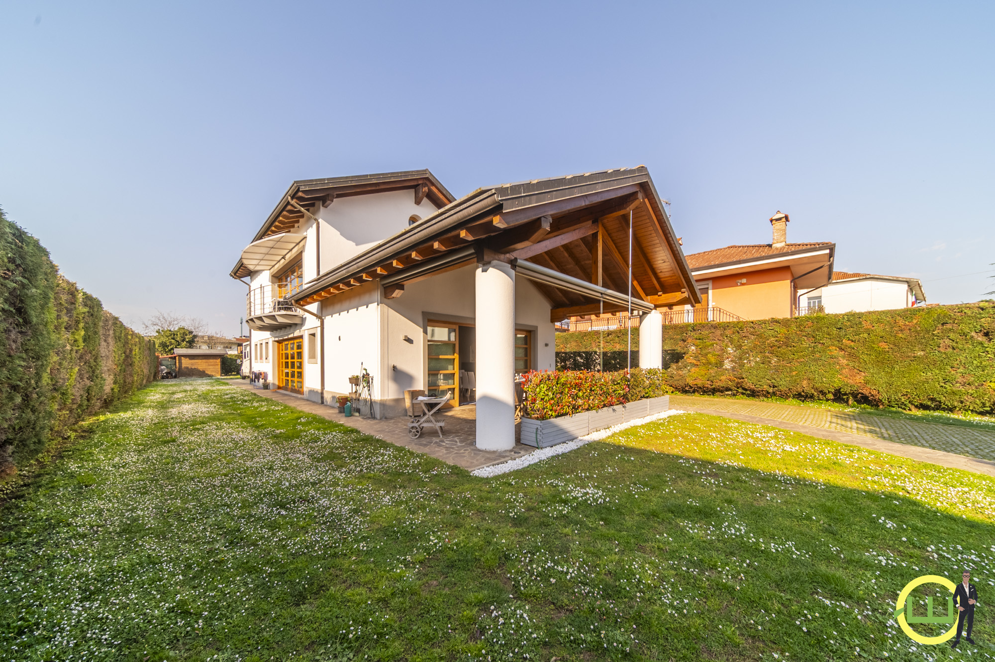 Media numero 48 di VILLA BACIATA DAL SOLE ( 2 KM DA UDINE) 