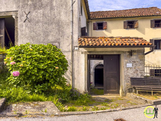 Media numero 2 di UNA DIMORA STORICA NEL CUORE DELLA CARNIA - RIVO DI PALUZZA