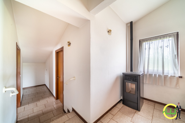 Media numero 18 di CASA SINGOLA CON DUE CAMERE E GENEROSA TAVERNA A PREPOTTO