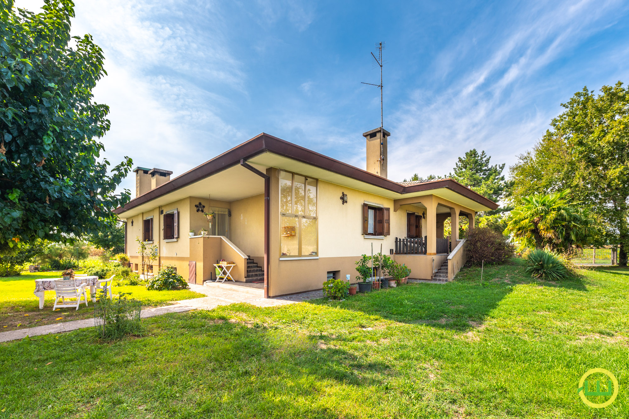 Media numero 3 di SPAZIOSA VILLA QUADRICAMERE CON ACCESSORIO E AMPIO GIARDINO A VARMO