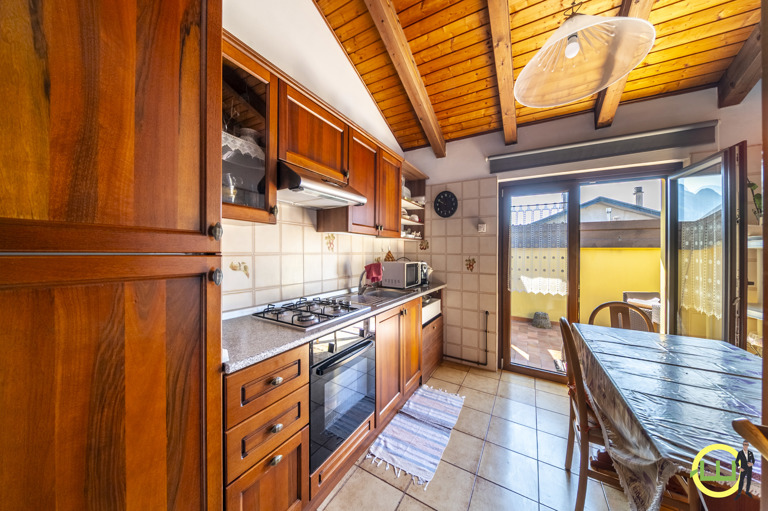 Immagine di CAVAZZO CARNICO – UNA CASA DA VIVERE, DENTRO E FUORI