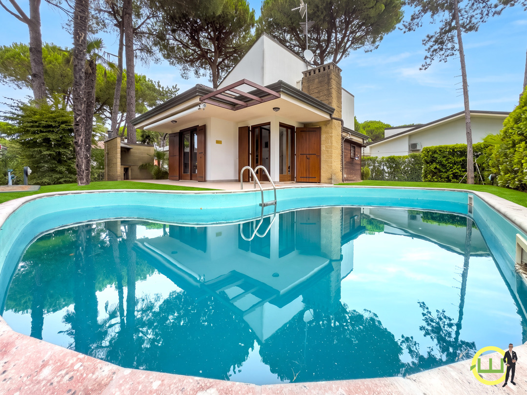 Immagine di VILLA CON PISCINA LIGNANO PINETA