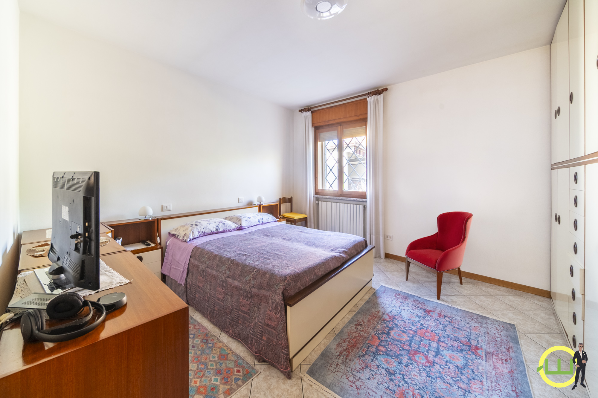 Media numero 8 di VILLA COMPOSTA DA DUE APPARTAMENTI E DUE GARAGE CON GIARDINO