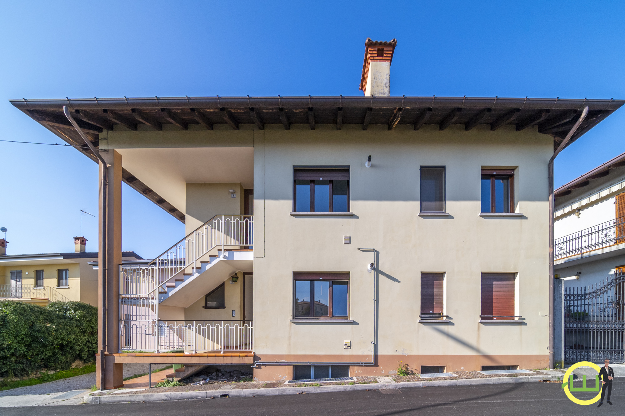 Media numero 18 di MAJANO TRICAMERE LUMINOSISSIMO CON AMPIO GARAGE!