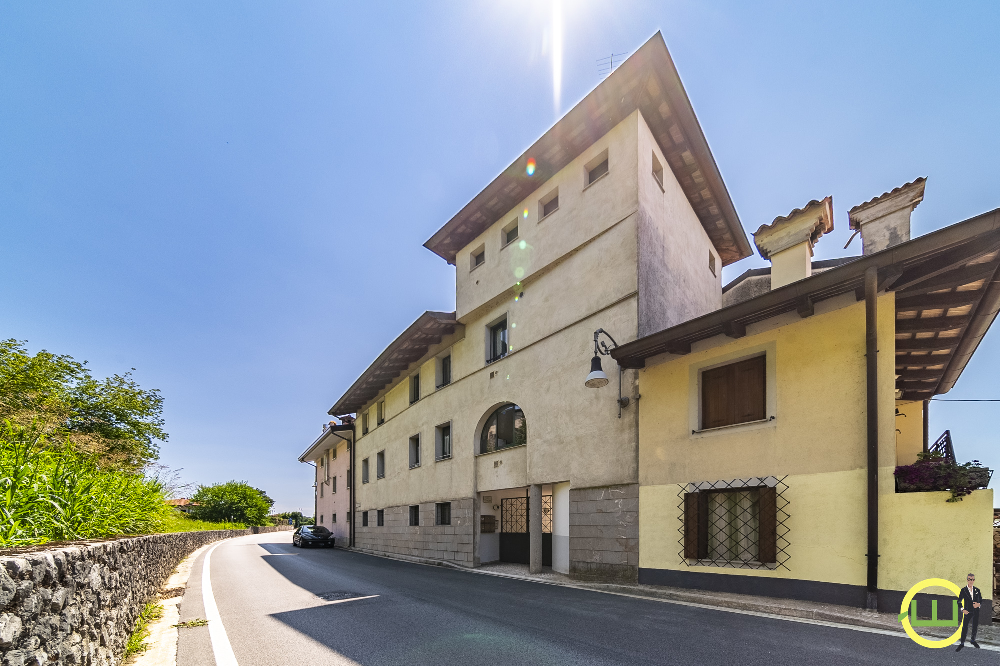 Media numero 24 di CASSACCO APPARTAMENTO CON VISTA CASTELLO!