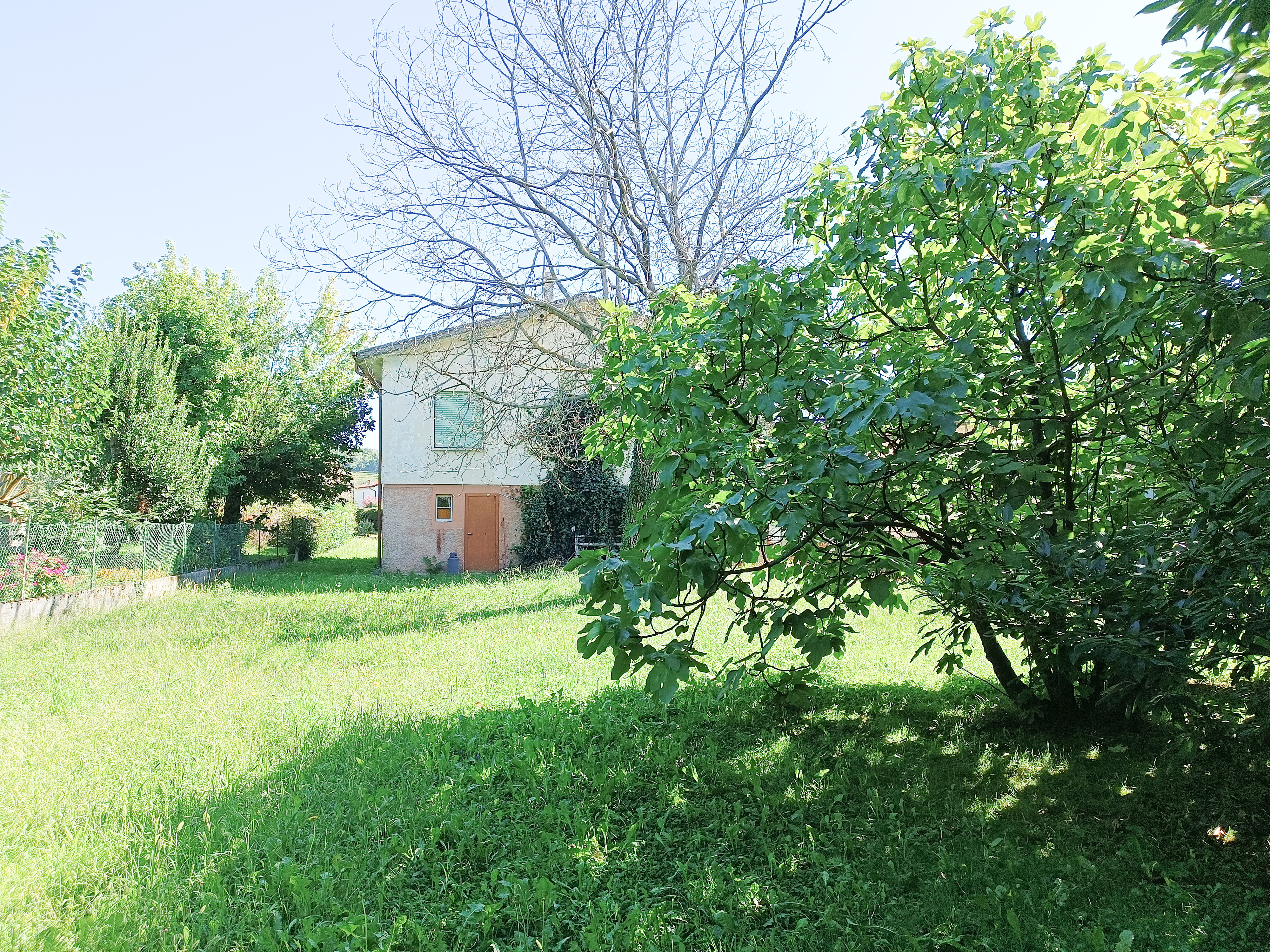Media numero 6 di VILLETTA SINGOLA DA RESTAURARE IN ZONA RESIDENZIALE A CORNO DI ROSAZZO