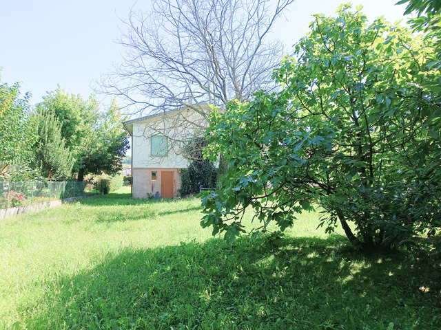 Media numero 6 di VILLETTA SINGOLA DA RESTAURARE IN ZONA RESIDENZIALE A CORNO DI ROSAZZO