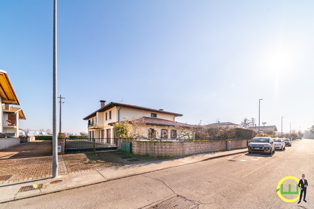 Media numero 29 di LUMINOSO E CALDO APPARTAMENTO BICAMERE A CODROIPO