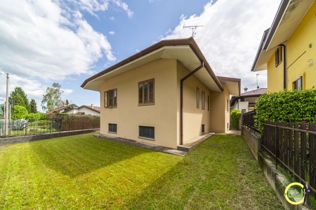 Media numero 34 di VILLA INDIPENDENTE CON GIARDINO A DUE PASSI DAL CENTRO DI ARTEGNA!