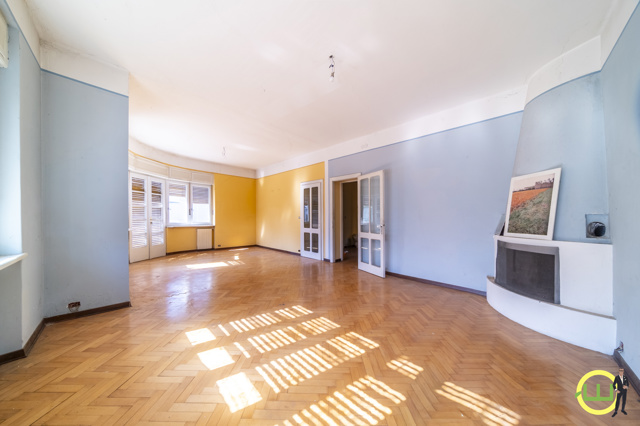 Media numero 19 di VILLA D'EPOCA CON 2 GENEROSI APPARTAMENTI E PARCO IN CENTRO A GORIZIA