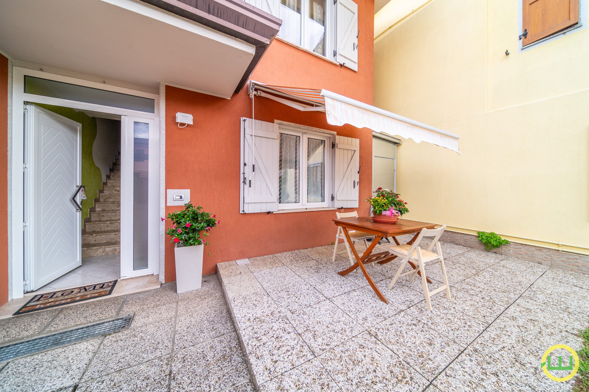 Media numero 2 di OSOPPO VILLA A SCHIERA RISTRUTTURATA CON GIARDINO!