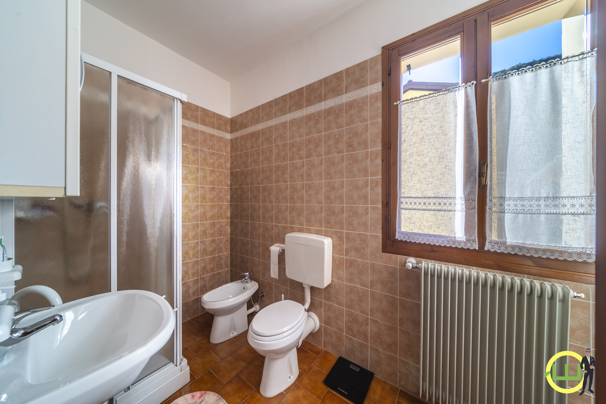 Media numero 8 di CASA IN LINEA COMPLETAMENTE ARREDATA AD AVASINIS