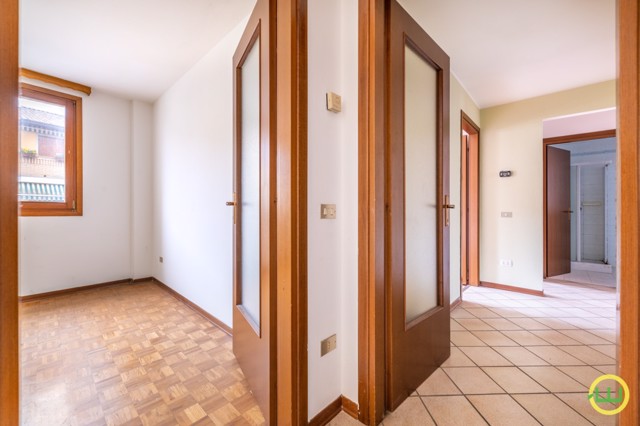 Media numero 6 di QUADRICAMERE LUMINOSO BISERVIZI A RIVIGNANO TEOR