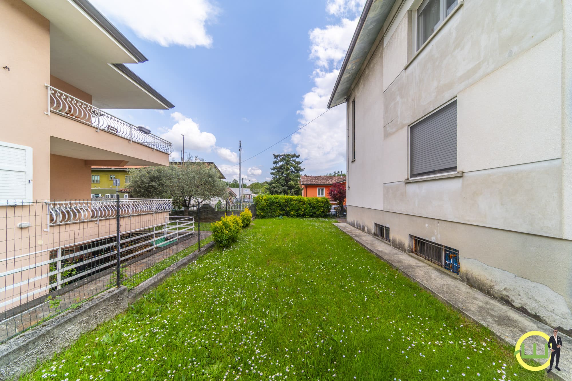 Media numero 23 di LUMINOSO APPARTAMENTO BICAMERE SENZA SPESE CONDOMINIALI IN CLASSE B A GORIZIA