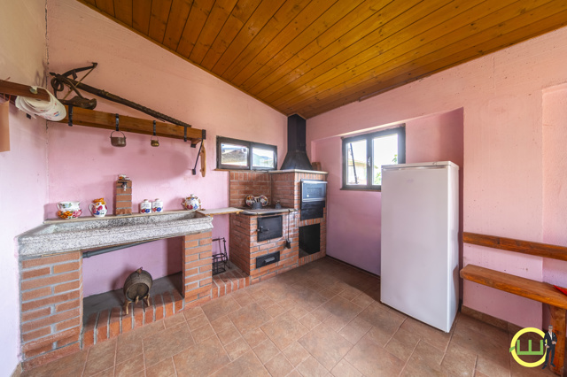 Media numero 19 di GEMONA CASA DI TESTA CON AMPIO GIARDINO!