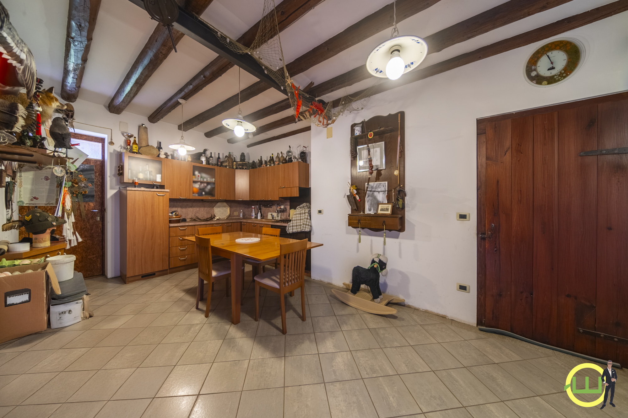 Media numero 25 di AMPIA CASA INDIPENDENTE CON TAVERNA, GARAGE E GIARDINO