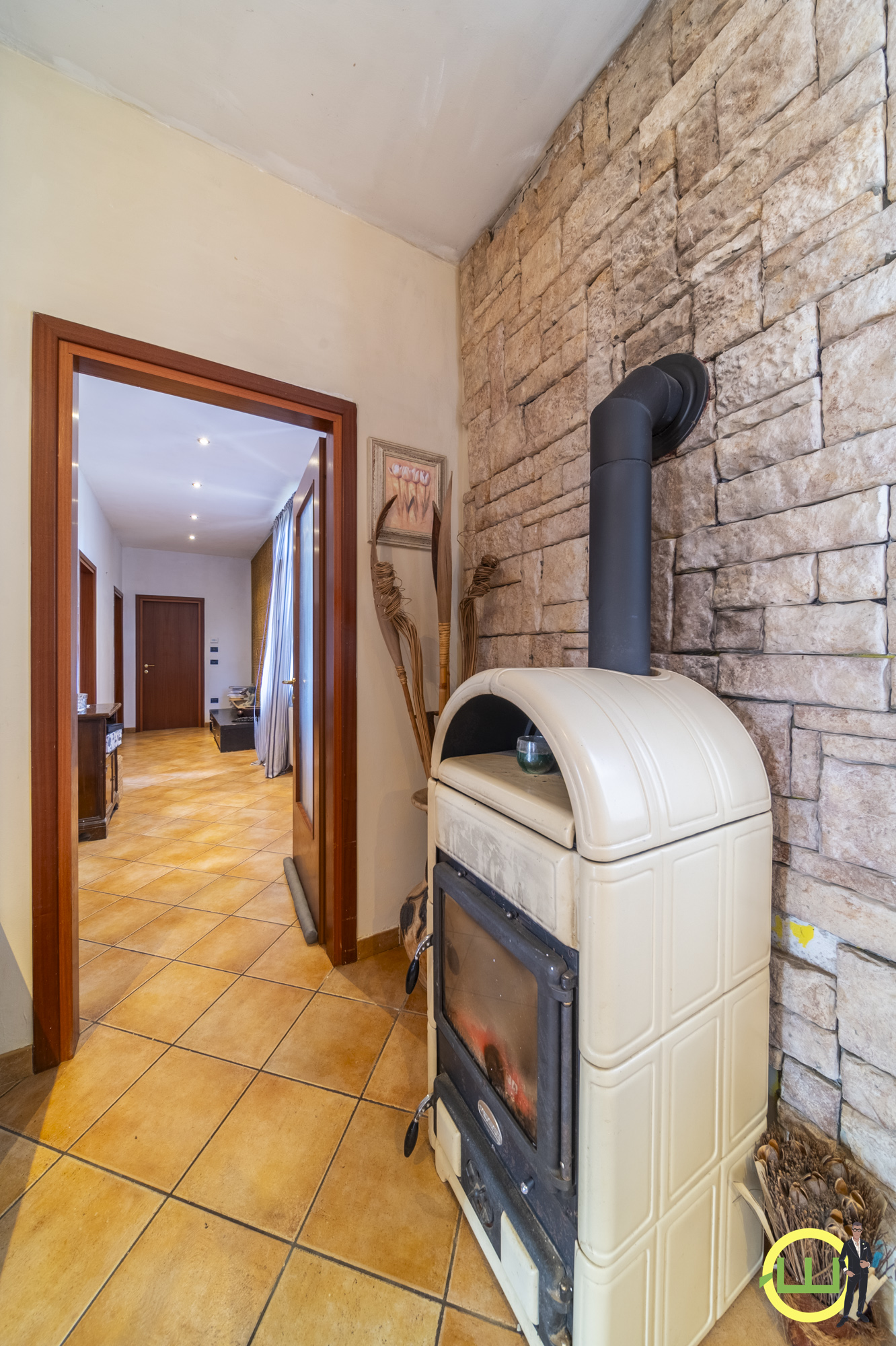 Media numero 6 di CASA INDIPENDENTE CON APPARTAMENTO RISTRUTTURATO E GIARDINO A NESPOLEDO