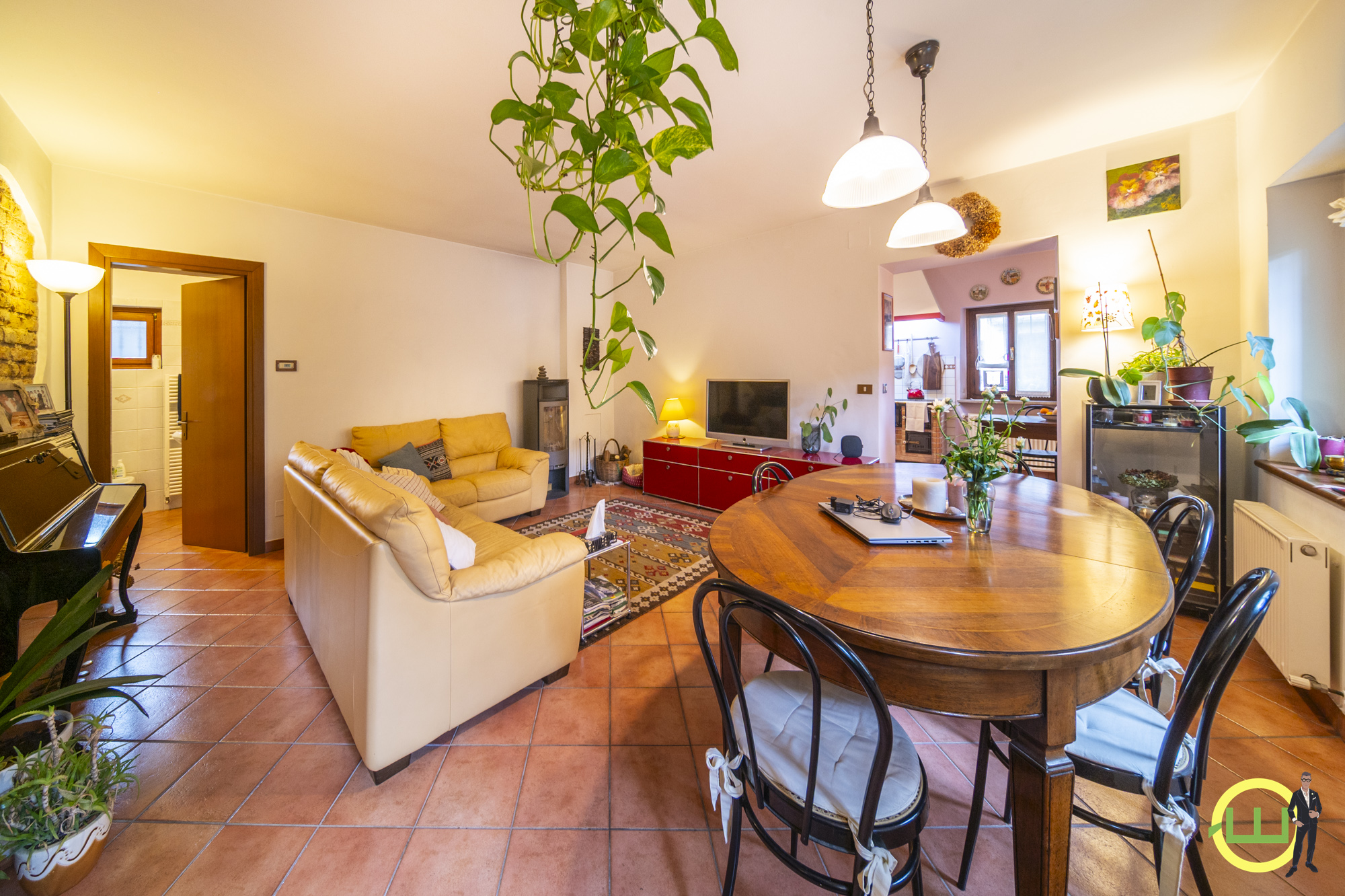 Media numero 5 di CASSACCO CURATA CASA CON GIARDINETTO!