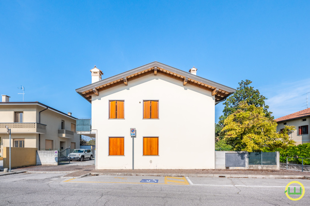 Media numero 18 di APPARTAMENTO LOCATO CON POSTO AUTO A RIVIGNANO TEOR