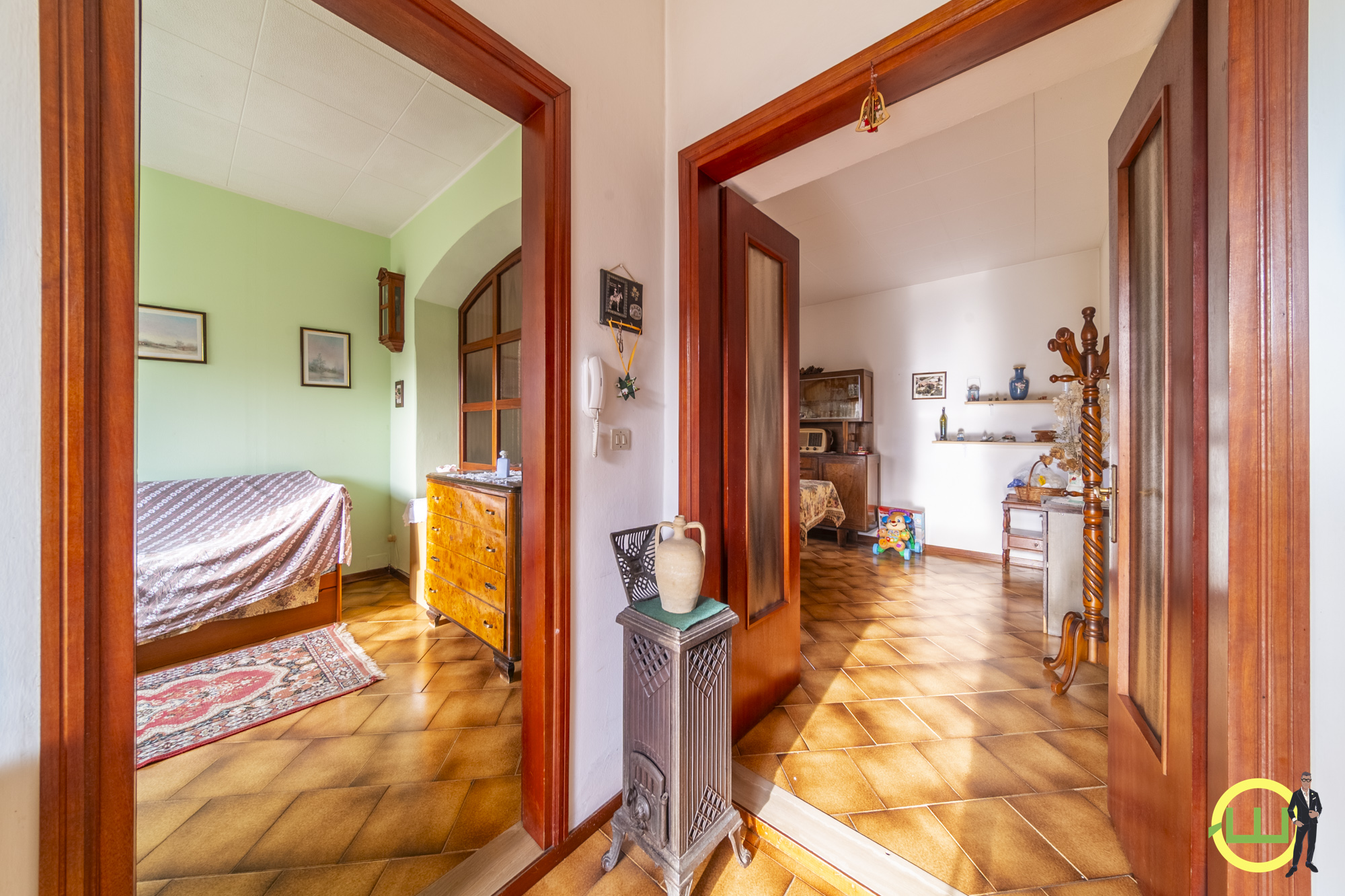 Media numero 4 di STORICA CASA ACCOSTATA CON TRE CAMERE, GARAGE E GIARDINO