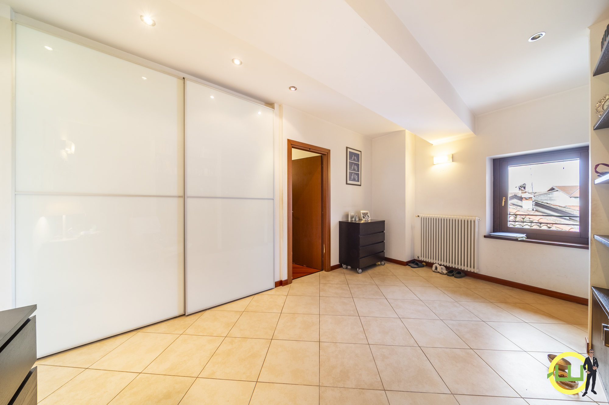 Media numero 8 di APPARTAMENTI IN PRESTIGIOSA VILLA ZONA CENTRALISSIMA