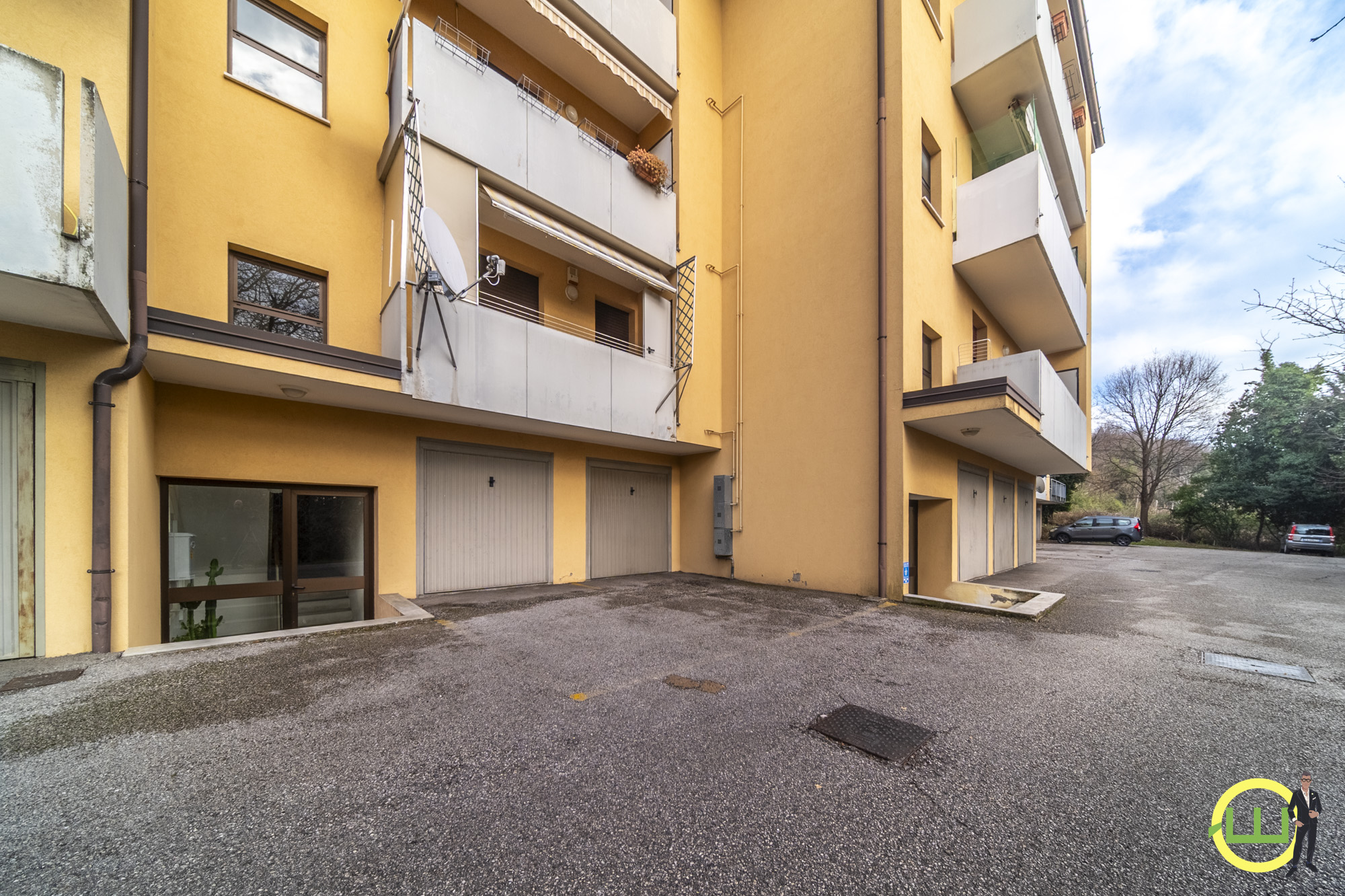 Media numero 17 di BILOCALE IN CENTRO A BUJA!!