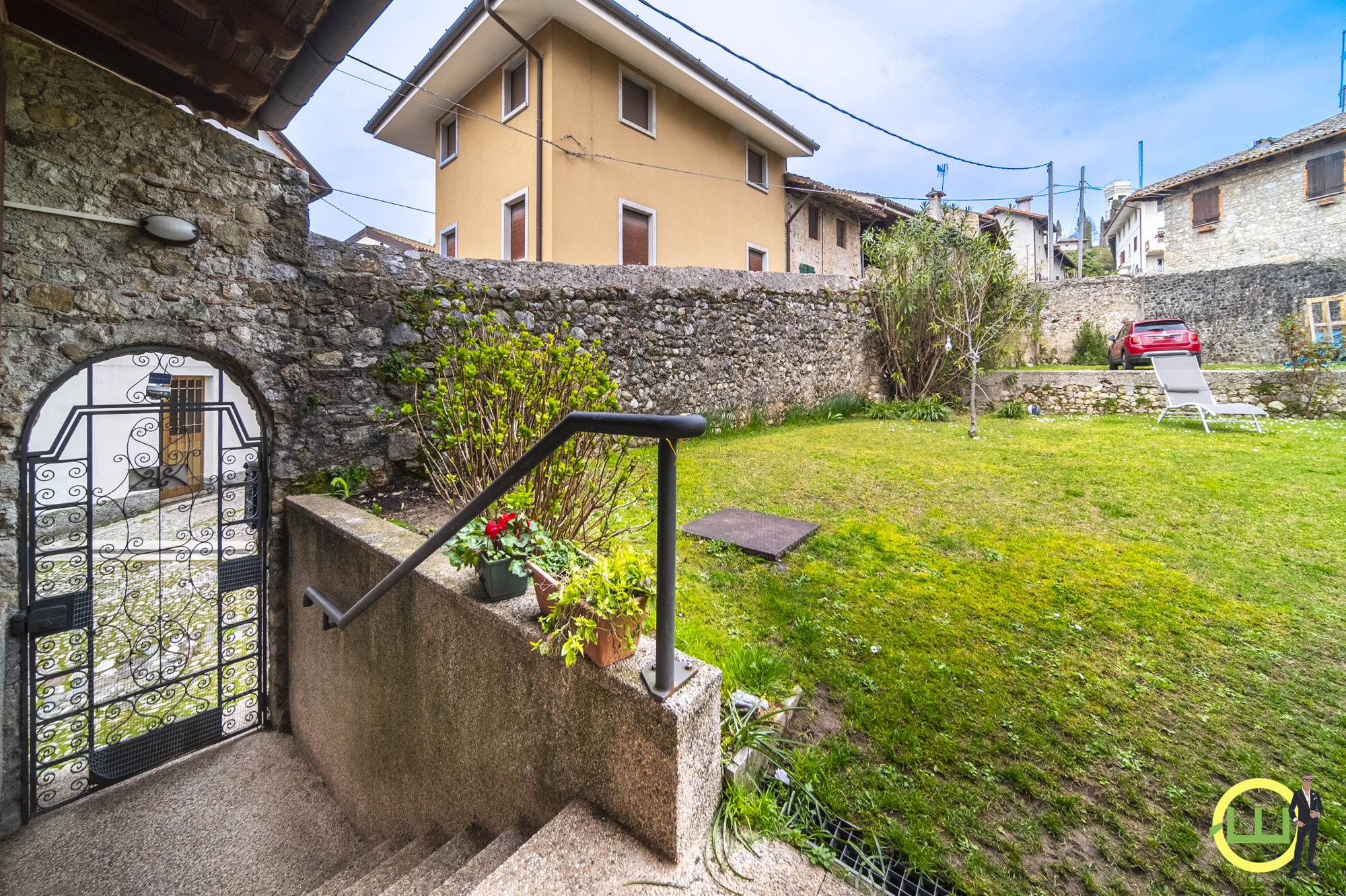 Media numero 34 di APPARTAMENTI IN PRESTIGIOSA VILLA ZONA CENTRALISSIMA