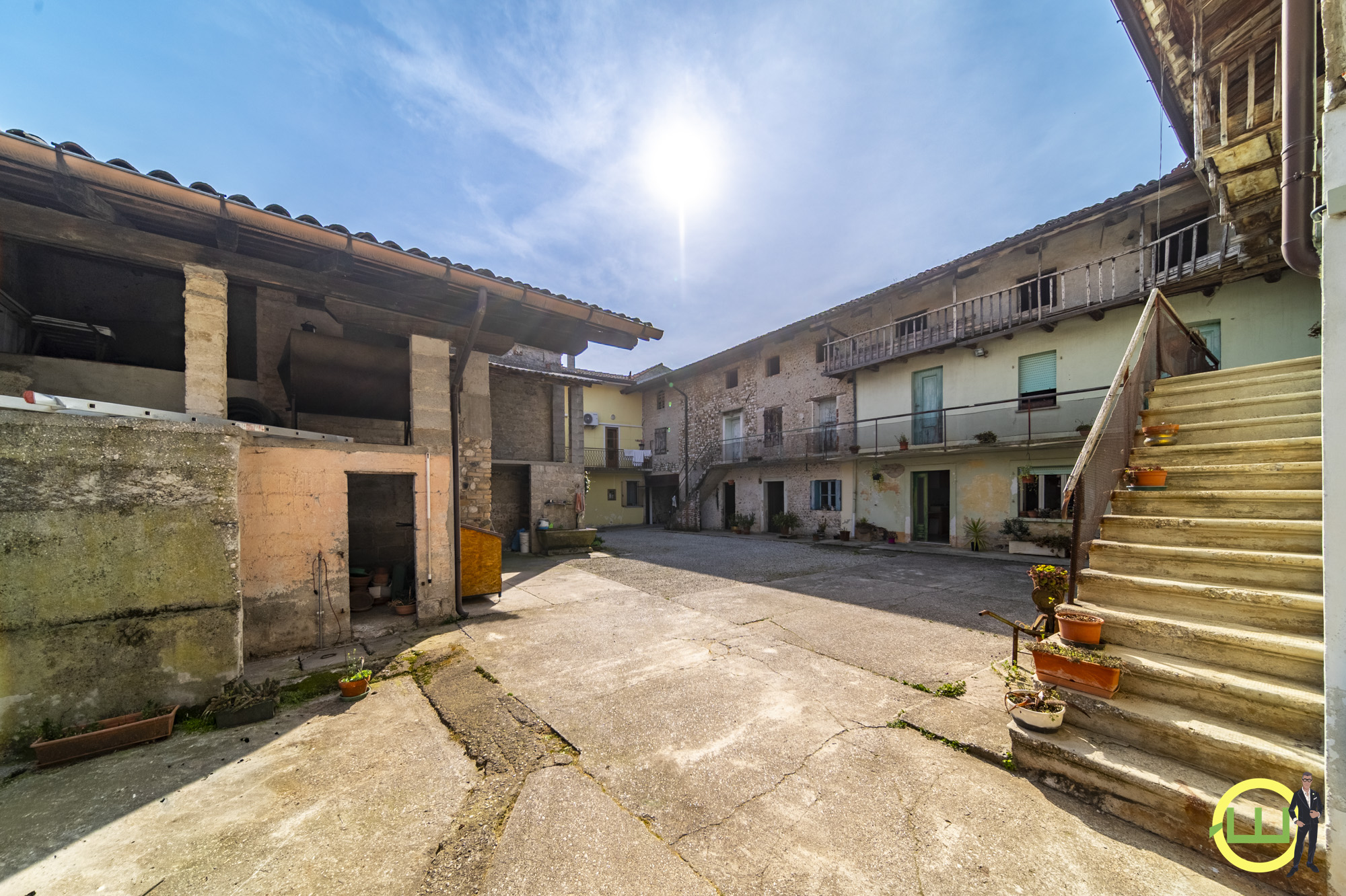 Media numero 27 di TERRATETTO TRICAMERE CON AMPIA CORTE ESCLUSIVA A SEDEGLIANO