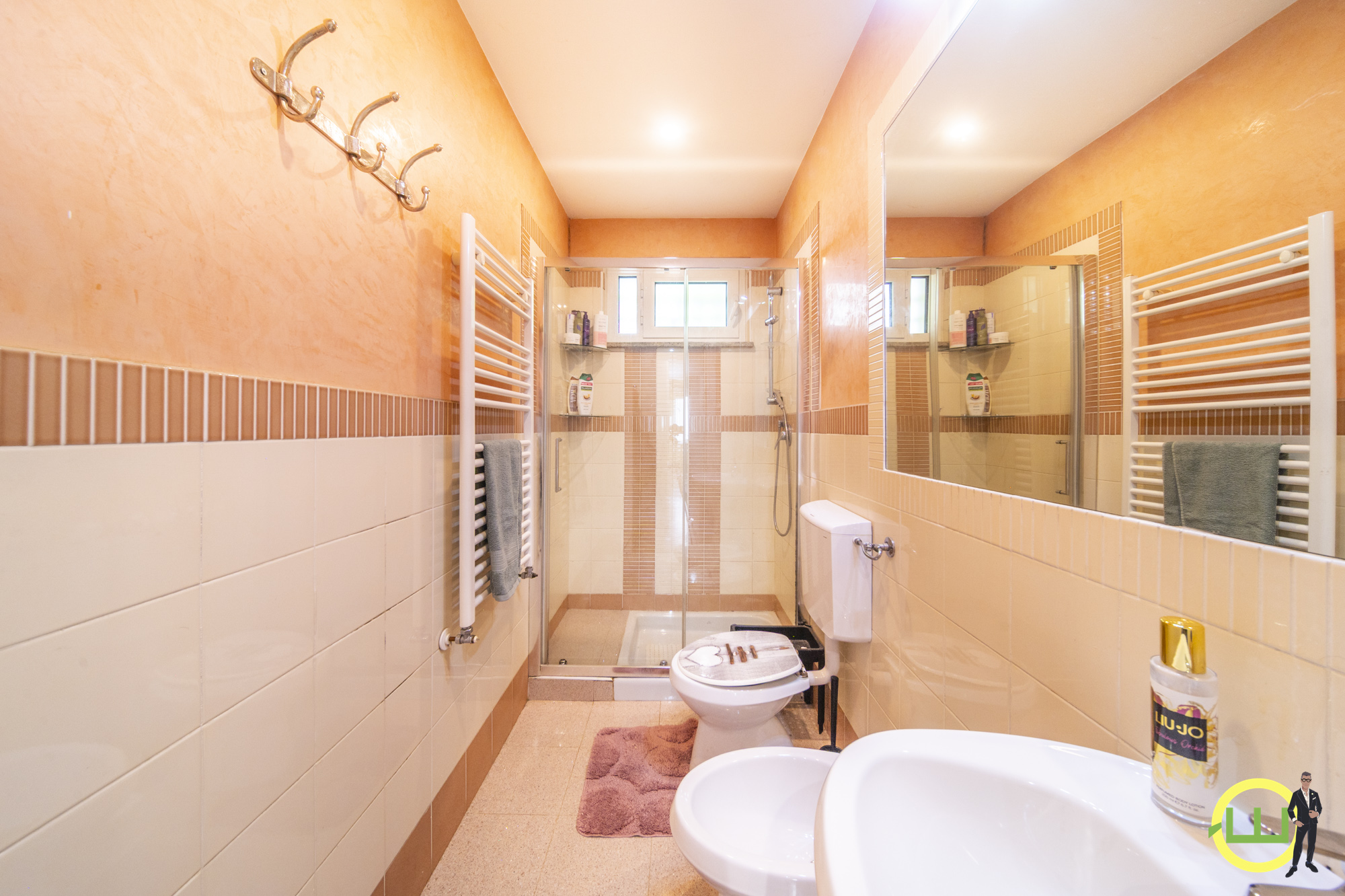 Media numero 26 di SPAZIOSA ED ELEGANTE VILLA CON TANTO TERRENO A SANTA MARIA LA LONGA