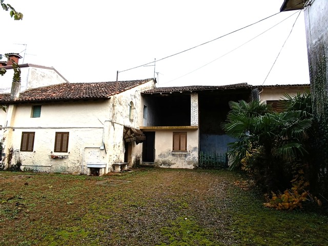 Media numero 8 di RUSTICO CON GIARDINO ESCLUSIVO A SAN VITO AL TORRE