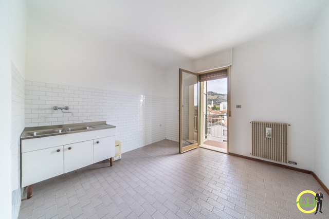 Media numero 5 di PANORAMICO APPARTAMENTO CON GARAGE IN CENTRO A CORMONS