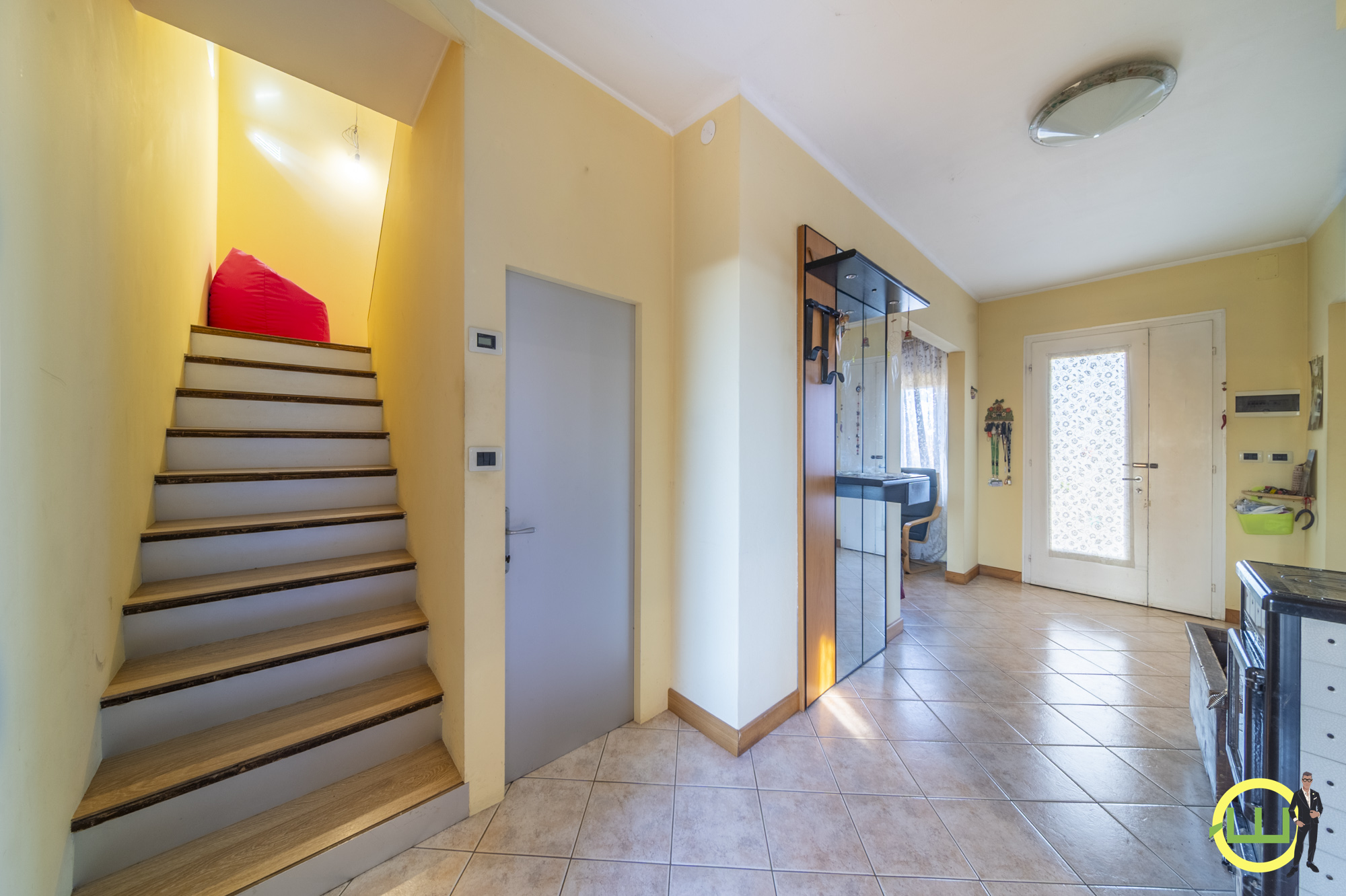 Media numero 11 di AMPIA CASA INDIPENDENTE CON TAVERNA, GARAGE E GIARDINO